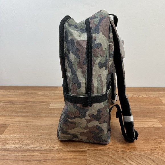 LeSportsac Montana Backpack Camo Removable Laptop Sleeve Insert NEW - Picture 2 of 13